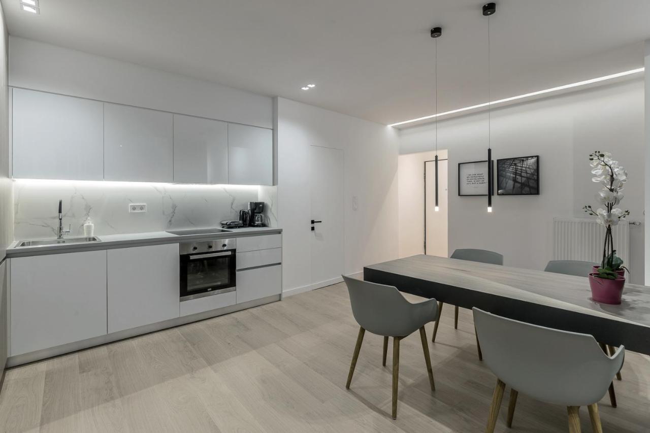 Pangrati Grove Apartment Atina Dış mekan fotoğraf